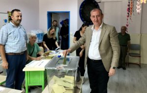 Başkan Işık oyunu kullandı