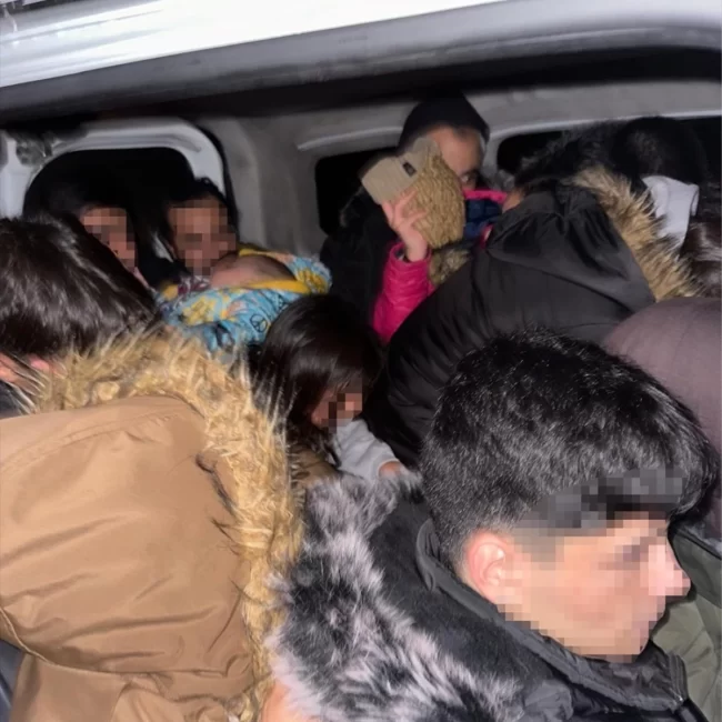 Afganistan uyruklu 8 kaçak göçmen yakalandı