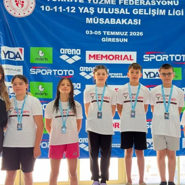 Biga Gelişim Spor Kulübü yüzücüleri Giresun'da parladı