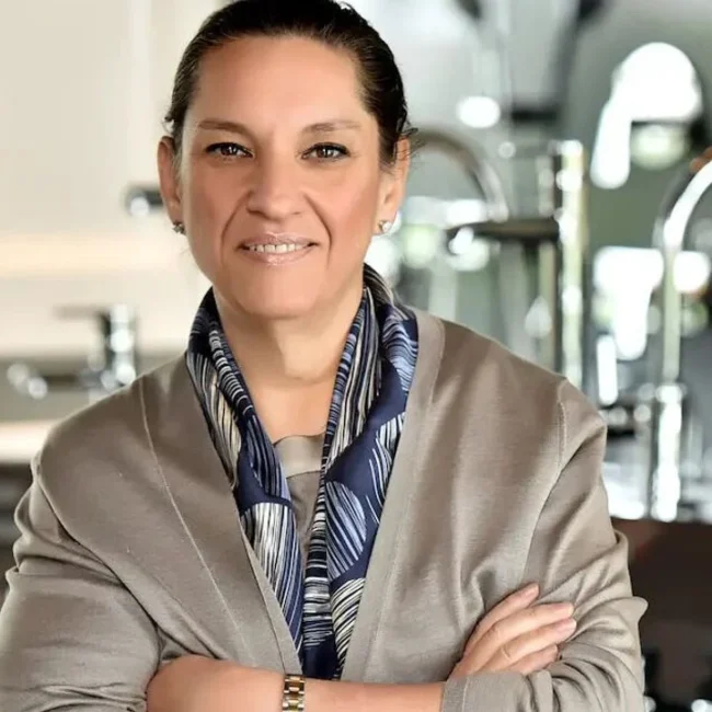 Zeynep Bodur Okyay'dan Yatırımcılara: "Kalıcı Yatırım Yerle Bağ Kuran Yatırımdır"