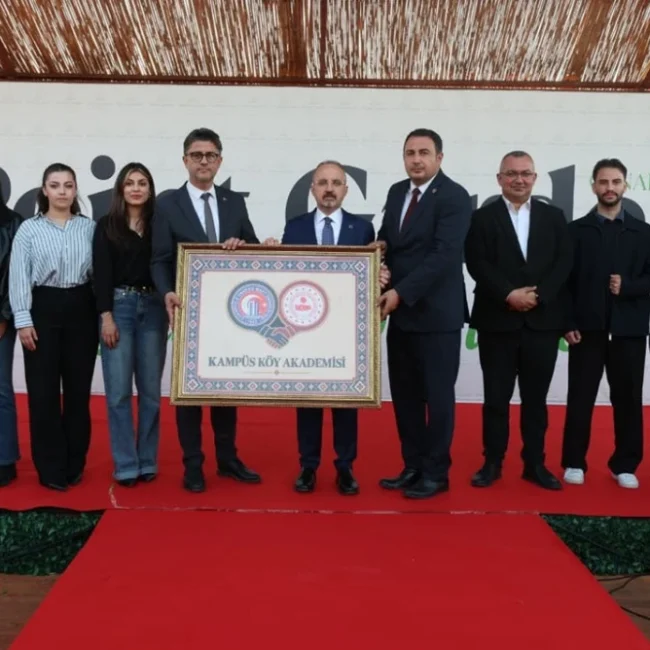 ÇOMÜ Kampüs-Köy Akademisi ekibinden Bülent Turan’a ziyaret